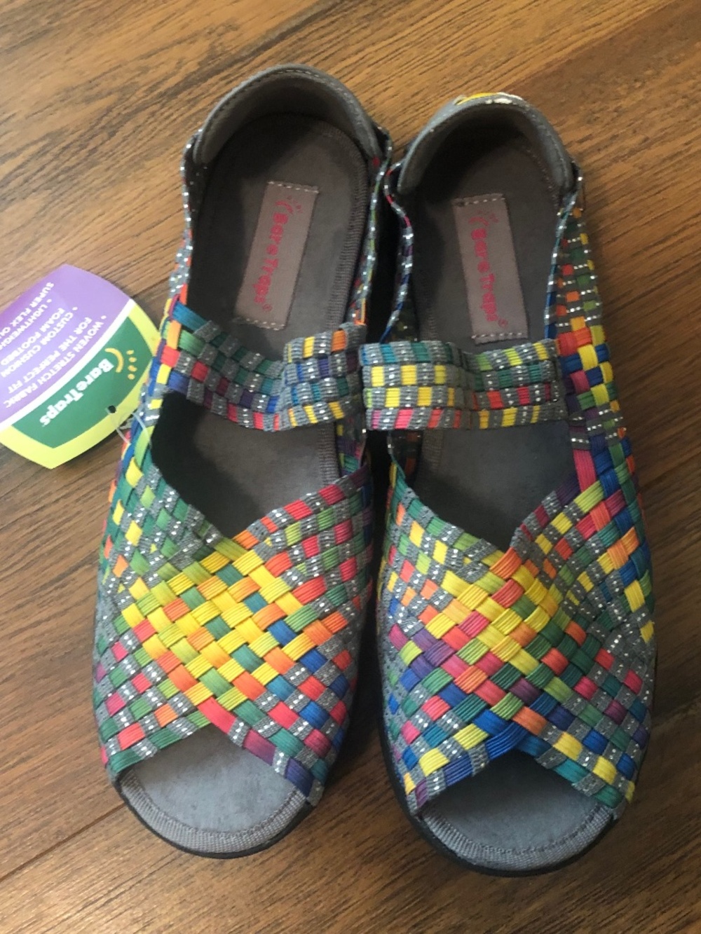 Colorfully Threaded 8M Bare Traps Women's Shoe